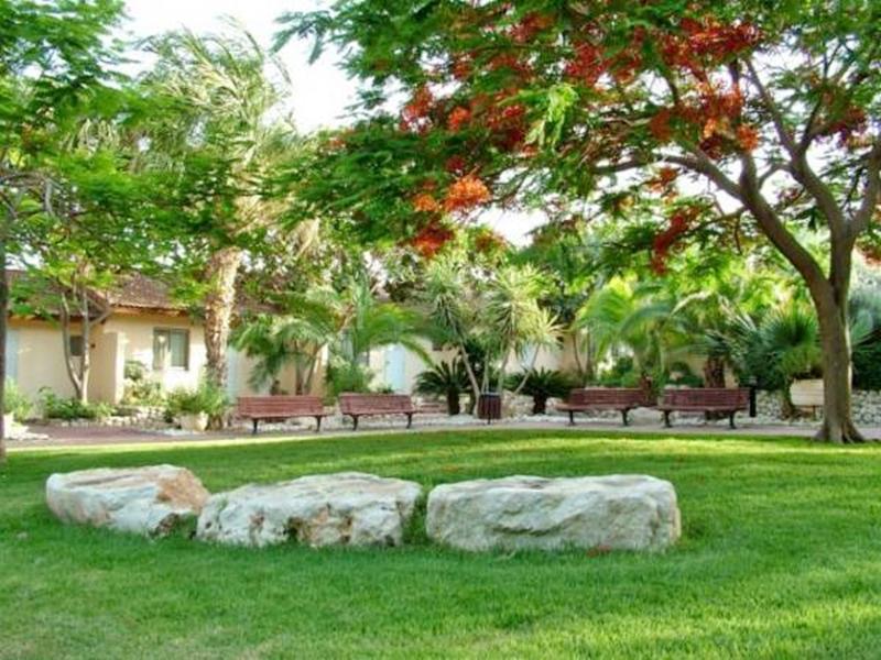 Almog Kibbutz Hotel Exteriör bild