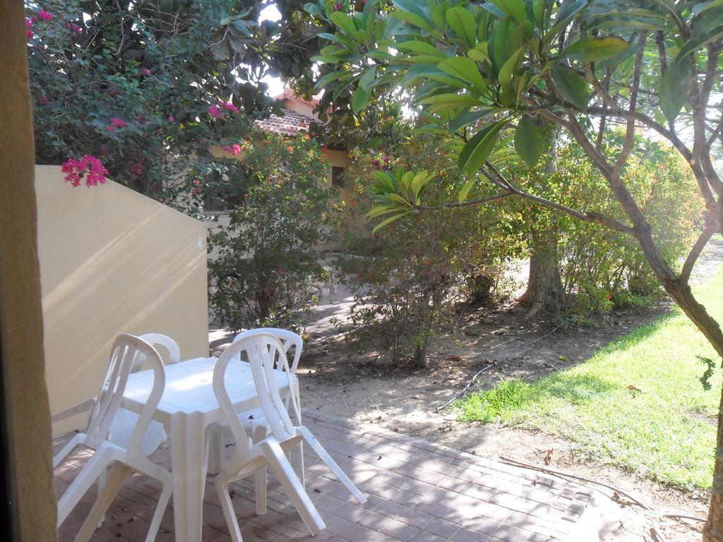 Almog Kibbutz Hotel Exteriör bild